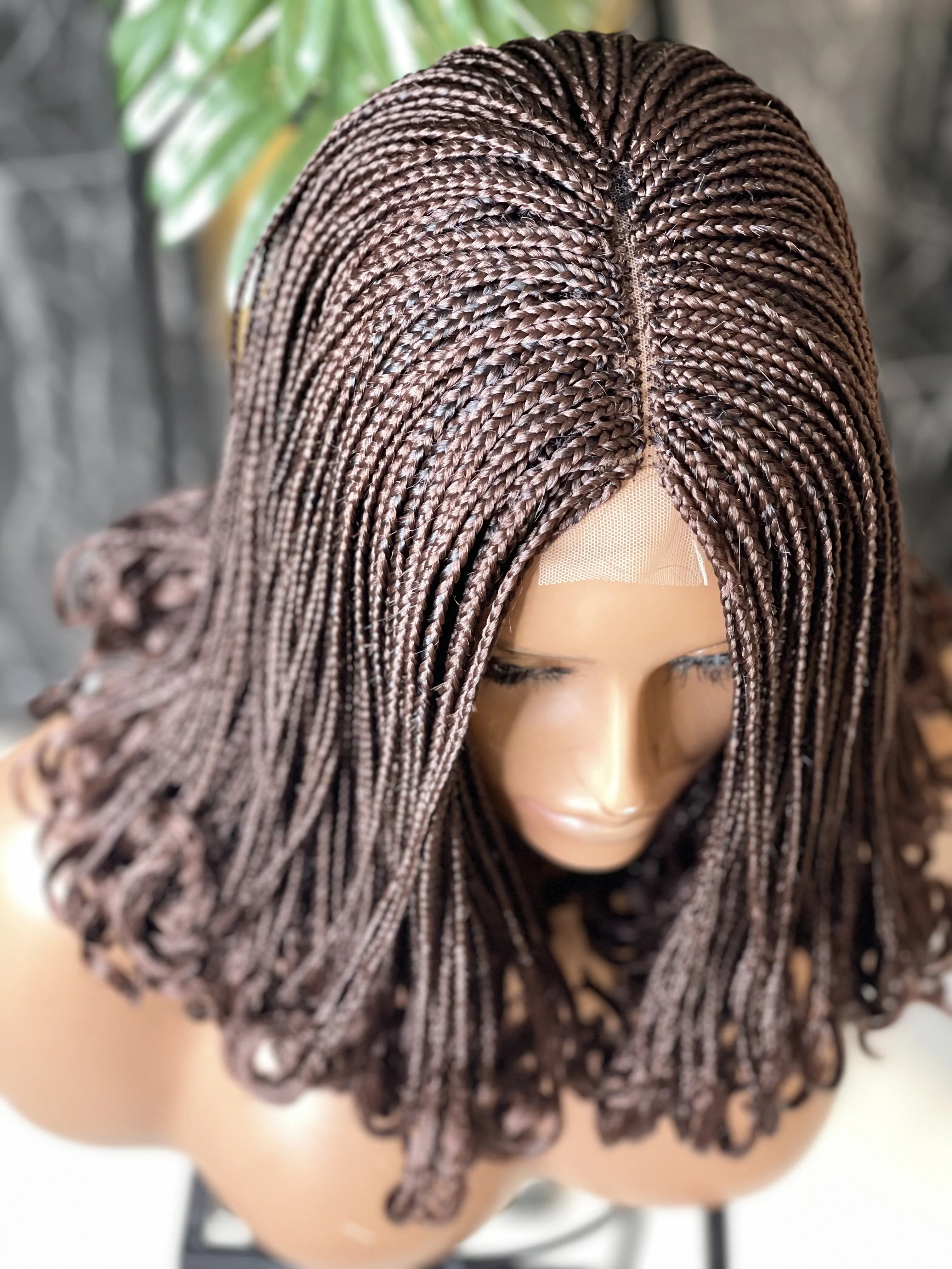 Asake Unit - Short Bob wig with Curled Tips - Mose Wig